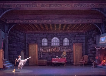 El Ballet Estable del Teatro Colón continúa con las funciones de La Cenicienta en versión coreográfica de Sir Ben Stevenson el martes 22, miércoles 23, jueves 24, viernes 25 y sábado 26 de octubre a las 20:00 horas.