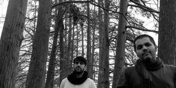 Diego Traverso y Tejo Mattioli (latejapride*) se reunieron producto de su amistad, su relación con la música y ciertas visiones utópicas compartidas. Desde el arte que crean con Los Bosques problematizan el diálogo entre la ciudad y el medio ambiente con la música electrónica como lenguaje base. Construyen paisajes sonoros que van desde beats bailables a la música experimental.