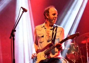 Nico Barcia Presentó: "CHICOS ELÉCTRICOS" La trastienda - octubre 2019 - Foto © Andrea Silvera www.cooltivarte.com