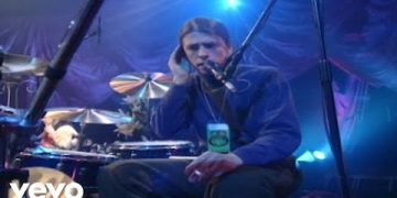 REMASTERED IN HD! Taken from the 25th Anniversary Editions of Nirvana – MTV Unplugged in New York