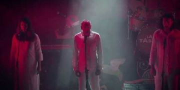 "Árbol", acción poética colectiva acompañando a LA TABARÉ en su concierto RAZA HUMANA, el 12 de octubre de 2019 en La Trastienda Montevideo.