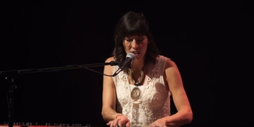 Presentación de "Principe" segundo disco de la cantautora Lucía Merico en la sala Hugo Balzo del Auditorio Nacional del Sodre en Montevideo, Uruguay. Músicos: Gerardo Alonso, Nicolás Parrillo, Eduardo Mauris.