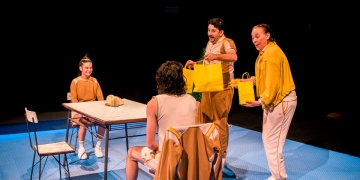 La refinada estética de los hijos de puta Elenco: Marisa Bentancur - Alberto Rivero - Jimena Vázquez - Santiago Diaz Texto y dirección: Jimena Márquez