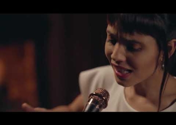 Los abrazos son instantes decisivos. Episodio XIII Al mejor postor Papina De Palma - Alfonsina