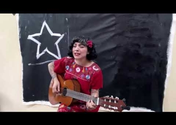 #NoEstamosEnGuerra #FuerzaChile Mon Laferte (Cover Violeta Parra)