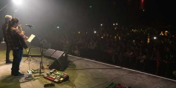 Abriendo el show de No Te Va Gustar - NTVG en Lobos Tema: Va a Escampar // Artista: La Vela Puerca