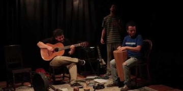 Fernando Cortizo - Guitarra Alessandro Podestá - Voz Ernesto Díaz - Percusión Teatro Ducon de Montevideo 29 de noviembre de 2019