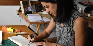 Carolina Palombo Píriz es arquitecta y diseñadora industrial Diciembre 2019 - Fotografía Magdalena Patiño Roquero www.cooltivarte.com