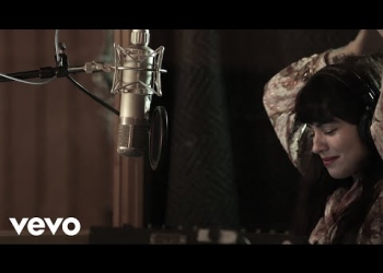 Music video by Mon Laferte performing Funeral (Grabado En Capitol Studios, Hollywood, CA). © 2019 Universal Music Mexico S.A. de C.V.