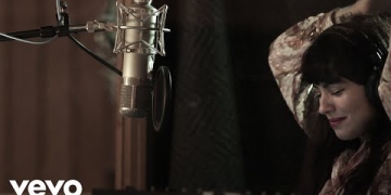 Music video by Mon Laferte performing Funeral (Grabado En Capitol Studios, Hollywood, CA). © 2019 Universal Music Mexico S.A. de C.V.