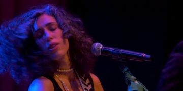 Del show en vivo el 25/10/2019 en el gran auditorio de la Usina del Arte. "Polvo" compuesta letra y música por Paula Maffía es parte del disco "Polvo" de Paula Maffía, editado en Abril de 2019 por Goza Records.