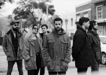 La Mujer Pájaro se presenta en La Trastienda para repasar su repertorio y presentar nuevo material.