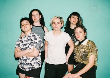 Niña Lobo se presenta con su show en el sótano de Inmigrantes