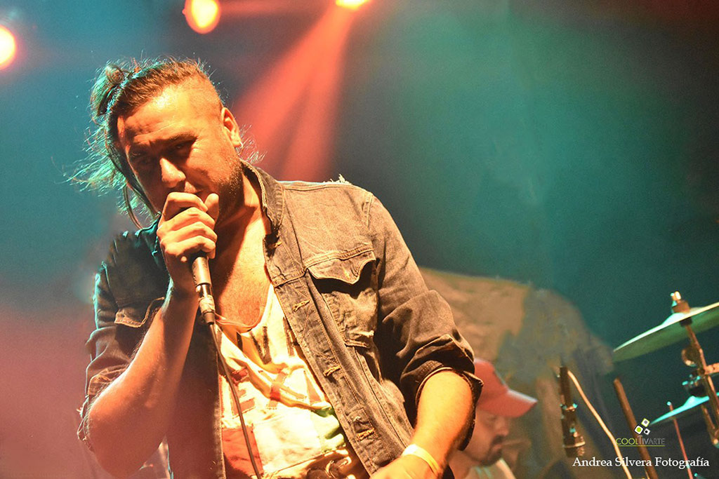ROJO en Blast abriendo el show de la banda Argentina Estelares Foto Andrea Silvera www.cooltivarte.com