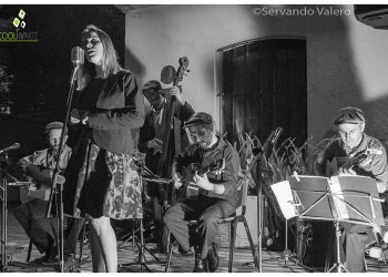 Swing Manouche, Jazz, Blues, Bolero, Tango Azotea de Haedo - Punta del Este 23 de Enero de 2020 Foto © Servando Valero www.cooltivarte.com
