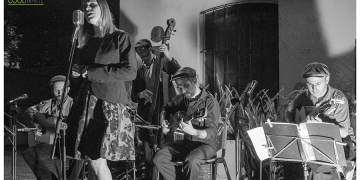 Swing Manouche, Jazz, Blues, Bolero, Tango Azotea de Haedo - Punta del Este 23 de Enero de 2020 Foto © Servando Valero www.cooltivarte.com