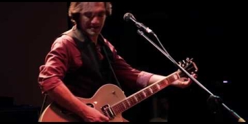 Tema: Alivio Album: Diecisiete (en vivo) Grabado el 15 de diciembre de 2017 en Sala "Centro Cultural Goes"