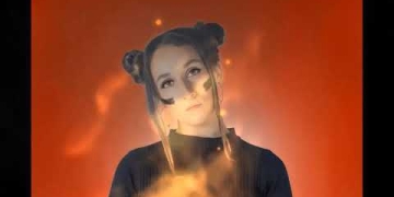 Clipper aka Josefina Tomás Araya nació el 30 de enero de 1994 en Montevideo, Uruguay.