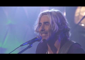 Claudio Taddei: Guitarra y voz Manuel Contrera: teclados Antonino Restuccia: bajo Mateo Ottonello: batería Marcos Caula: guitarra Autores en vivo AGADU