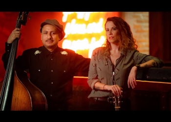 Jolene - Mint Parker & Mark Slap - We play Dolly Parton´s "Jolene" at Pinche Gringo Bar in Mexico City