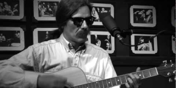 Nuevo clip de la canción incluída en "Sgt Pepe Empty Heads Club Band", publicado en CD por Perro Andaluz. Renzo Teflón Dirigido por Guzmán Vila