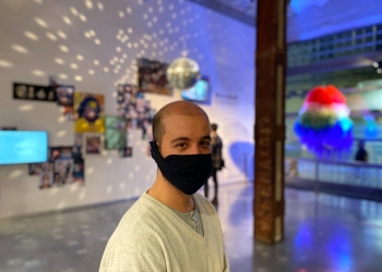 Mirrorball - CCE - setiembre 2020 - Artista Luisho Díaz