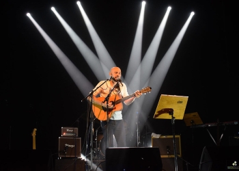 Santiago Cutinella y Conviviente Presentando su trabajo ´´No Tán Sólo´´ Artistas invitadas Florencia y Martina Lanzaro Florencia Nuñez Paco Pintos Lucía Ferreira Tabaré Rivero Coné Vecino 28-08-19 Fotos Claudia Rivero www.cooltivarte.com