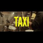 MÚSICOS en Taxi COSSI: CARLOS COSSI: VOZ Y GUITARRA ACÚSTICA NACHO IMBELLONE: GUITARRAS WALDO MELGAR: BAJO Y COROS PABLO NIÓN: BATERÍA INVITADO ESPECIAL: EL GAVILÁN: VOZ MÚSICOS INVITADOS: DANY LÓPEZ: TECLADO Y COROS ANALÍA PARADA: COROS FEDE CARAVATTI: COROS FEDE BLOIS: PERCUSIÓN
