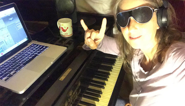 Adentro de mi piano Iglú - Queyi