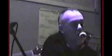 En el ciclo organizado por Isabel de la Fuente; 'Caramelos y pimientos', temporada 2002, Tabaré Rivero junto a La Tabaré, hizo una lectura de sus poesías, en el bar Nat-Capiloncho, de Montevideo-