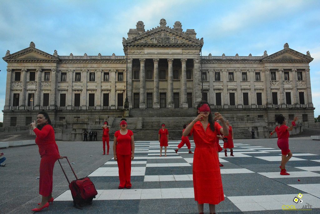 Diez de cada Diez en Día Internacional de la Eliminación de la Violencia contra la Mujer - 25 de noviembre de 2020 - Palacio Legislativo Montevideo - Uruguay - Foto © Federico Meneses