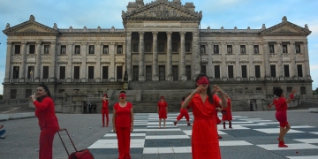 diez-de-cada-diez---Día-Internacional-de-la-Eliminación-de-la-Violencia-contra-la-Mujer---palacio-legislativo-montevideo-25-noviembre-2020-foto-Federico-Meneses