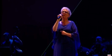 "Como los desconsolados" es una canción del inmenso Eduardo Darnauchans. Fue grabada en vivo el 16 de octubre de 2019 en el Auditorio Nacional del Sodre. Andrés Bedó, piano, dirección, arreglos Andrés Pigatto, bajo y contrabajo Pelao Meneses, batería Pablo Avellino, sonido Laura Canoura