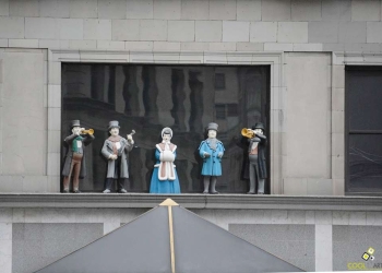 figuras en edificio - new york marzo 2013 foto federico meneses