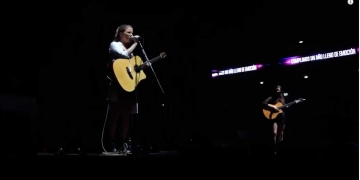 apertura para Passenger.  Martina Lanzaro - Florencia Lanzaro Antel Arena, Montevideo.
