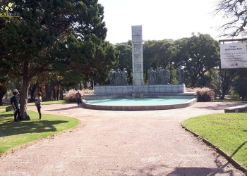 monumento-a-jose-enrique-rodo-parque-noviembre-2015-foto-federico-meneses