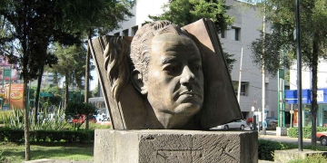 Busto de Rulfo en el Parque Juan Rulfo en Ciudad de México - Carlos Perez Chavez