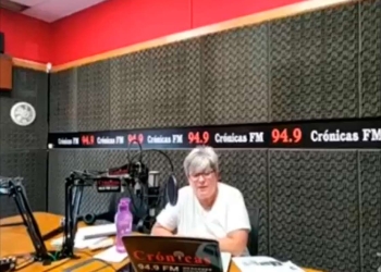 Sobre el sentido de educar (y sobre la laicidad) Comparto entrevista realizada por la Lic. Elena Laguzzi para su programa radial en Crónicas FM, de Mercedes (Soriano), donde estuvimos charlando sobre la presentación de mi premiado libro "Sobre el sentido de educar", desarrollando los principales contenidos de la obra, y abordando, también brevemente, el debate sobre la laicidad (y en tanto el libro se presentará en el marco del Día de la Laicidad). Para quienes deseen asistir a la presentación, se realizará este viernes 19, a las 19:30, en Ana Monterroso de Lavalleja 2234.