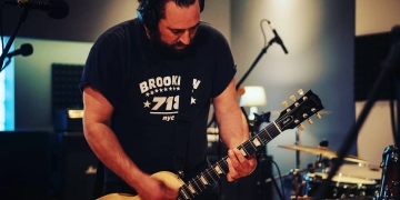 Rodrigo Carbonel de la banda Bulgaria
