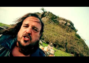 Banda- HERRUMBRE Disco- ¨GRIAL¨ Tema- ¨Guerreros del Norte¨