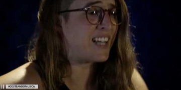 Paula de Alba presenta "El abrazo"