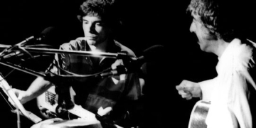 Grabado en vivo y editado en 1987, este disco es el registro más profesional del dúo que formaron, por el plazo de unos meses, Eduardo Mateo y Fernando Cabrera.