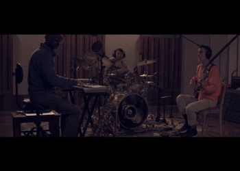 Diego Morales Trujillo - batería Federico Righi Alsina - bajo Gastón Ackermann Vázquez - teclado, saxo, trompeta, audio y video.