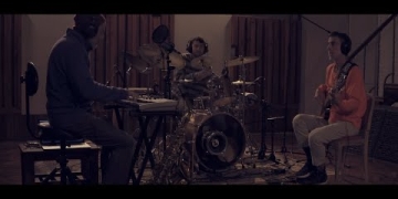 Diego Morales Trujillo - batería Federico Righi Alsina - bajo Gastón Ackermann Vázquez - teclado, saxo, trompeta, audio y video.
