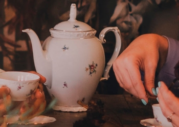 MELANÍ LURASCHI presenta -PROFUNDO