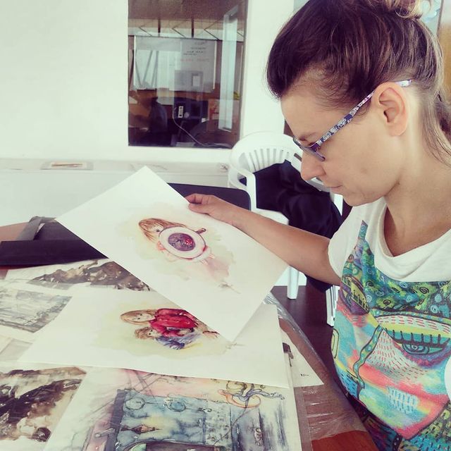 Entrevista a la plástica y tallerista Natalia Genta