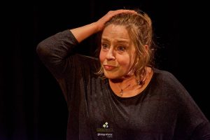 La Mesa - Teatro del Anglo - Sábados 21:00 - domingos 19:00 horas. Teatro del Anglo (San José 1426) Foto © Chiazzaro Castro www.cooltivarte.com