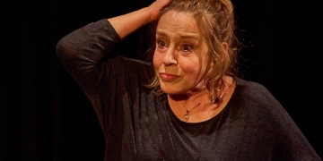 La Mesa - Teatro del Anglo - Sábados 21:00 - domingos 19:00 horas. Teatro del Anglo (San José 1426) Foto © Chiazzaro Castro www.cooltivarte.com