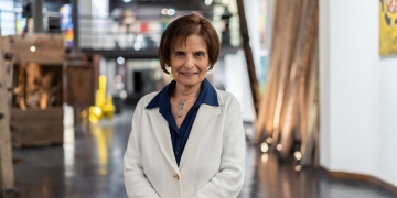 La coleccionista Clara Ost recibirá la "Medalla Delmira Agustini"