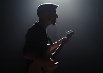 Fito & Fitipaldis - A quemarropa (Videoclip Oficial)